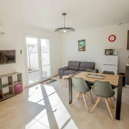 Le Vaisseau Maison Avec Piscine/parking/wifi/plages 5kms 펜션