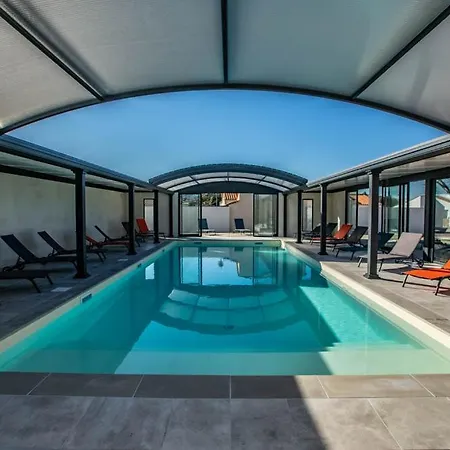 Le Vaisseau Maison Avec Piscine/parking/wifi/plages 5kms 펜션 *